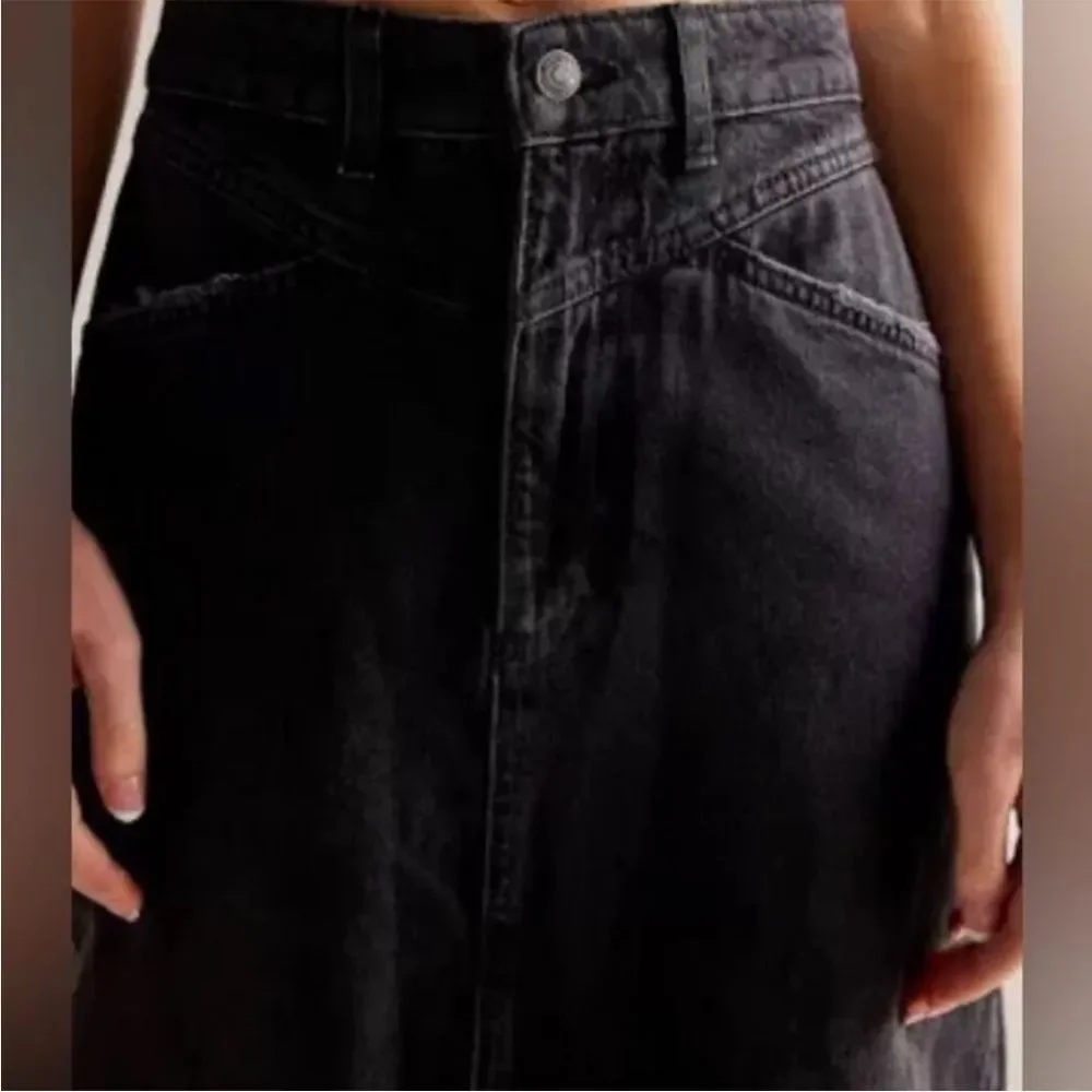 FREE PEOPLE WE THE FREE COME AS YOU ARE DENIM‎ MAXI SKIRT - BLACK 2